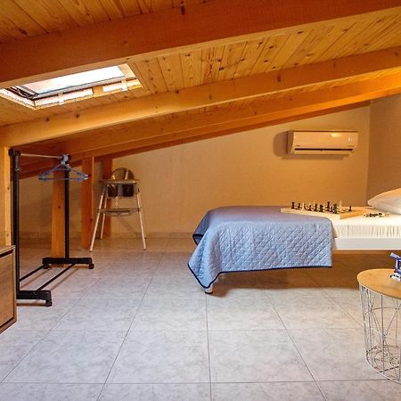 Holiday House Ioanna 2 - Loft Nea Peramos  Luaran gambar