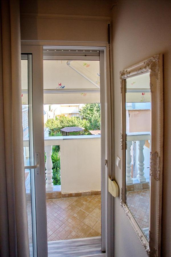 Holiday House Ioanna 2 - Loft Nea Peramos  Luaran gambar