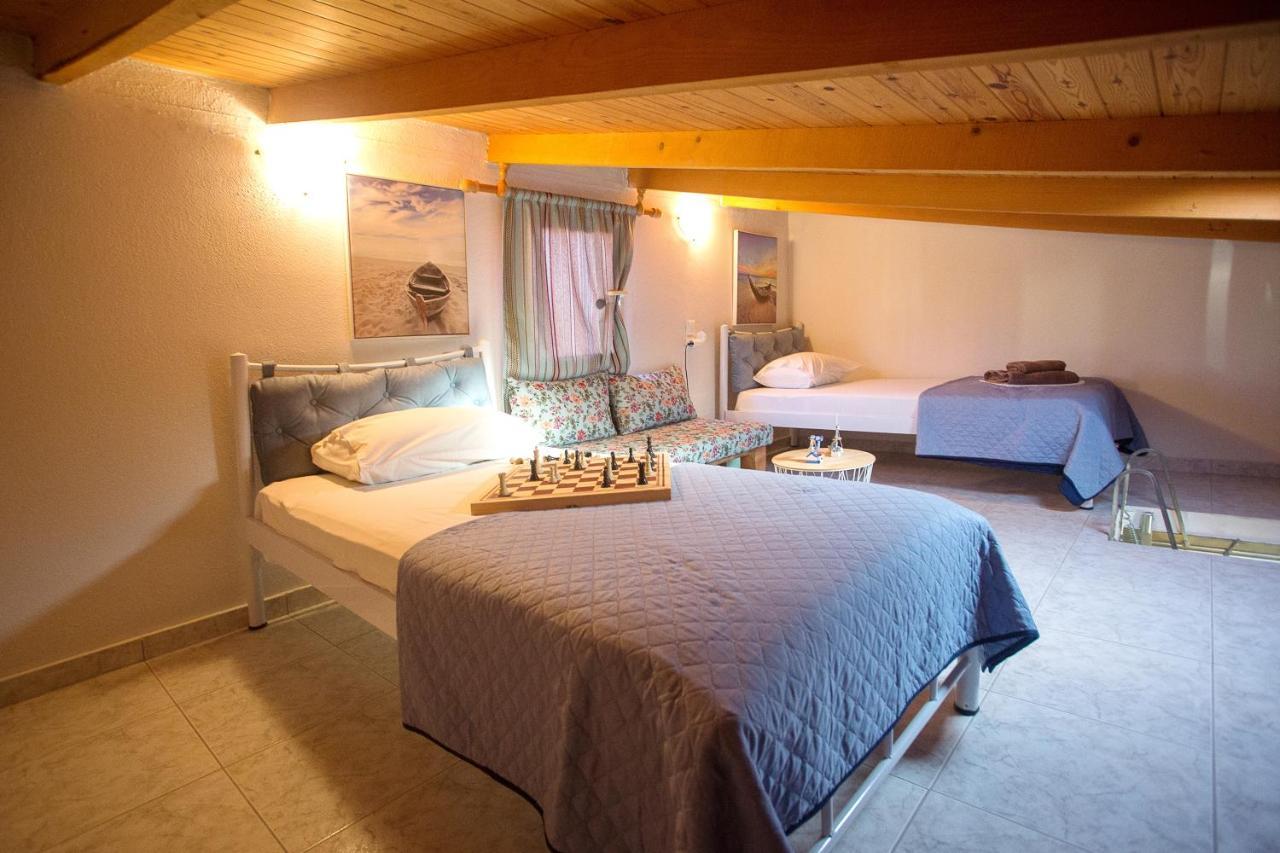 Holiday House Ioanna 2 - Loft Nea Peramos  Luaran gambar